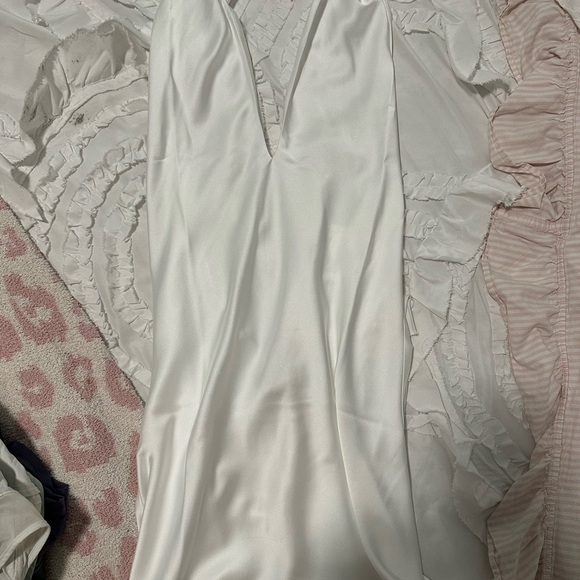 Show me your MuMu Jasmine white Halter Dress - Picture 4 of 4